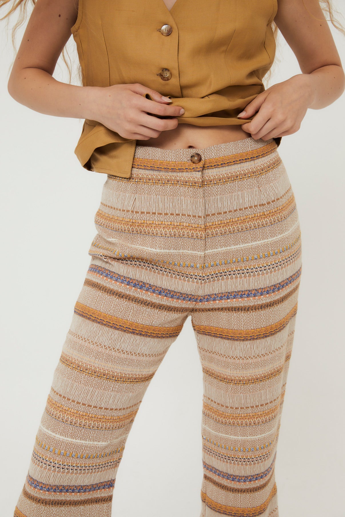 PANTALÓN SESENTA CROP GOBI NUDE