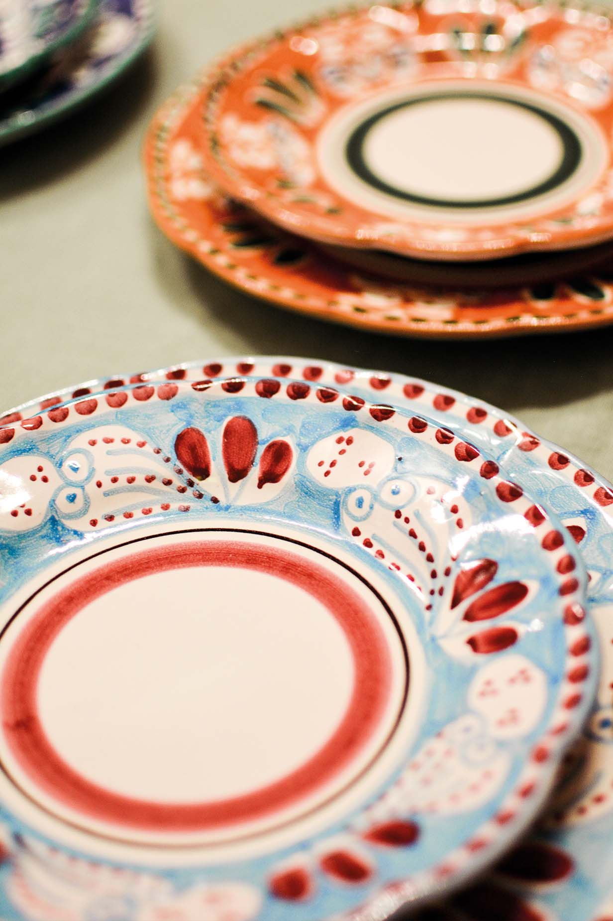 AMALFI MULTI DINNERWARE