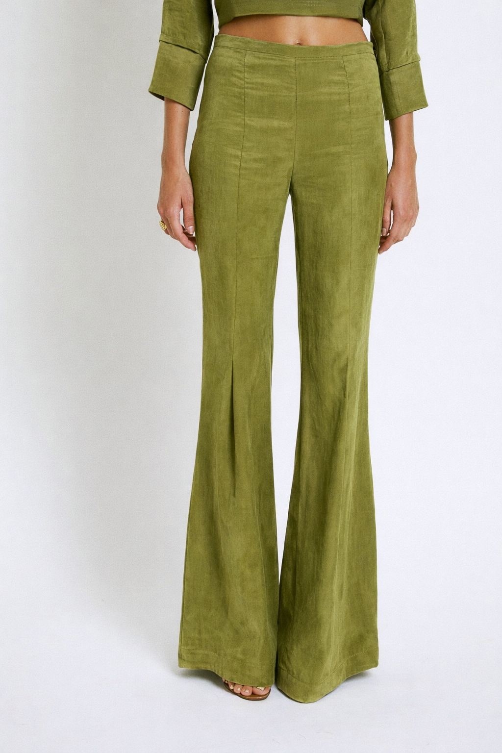 TOTAL LOOK CHINISKI CUPRO OLIVA