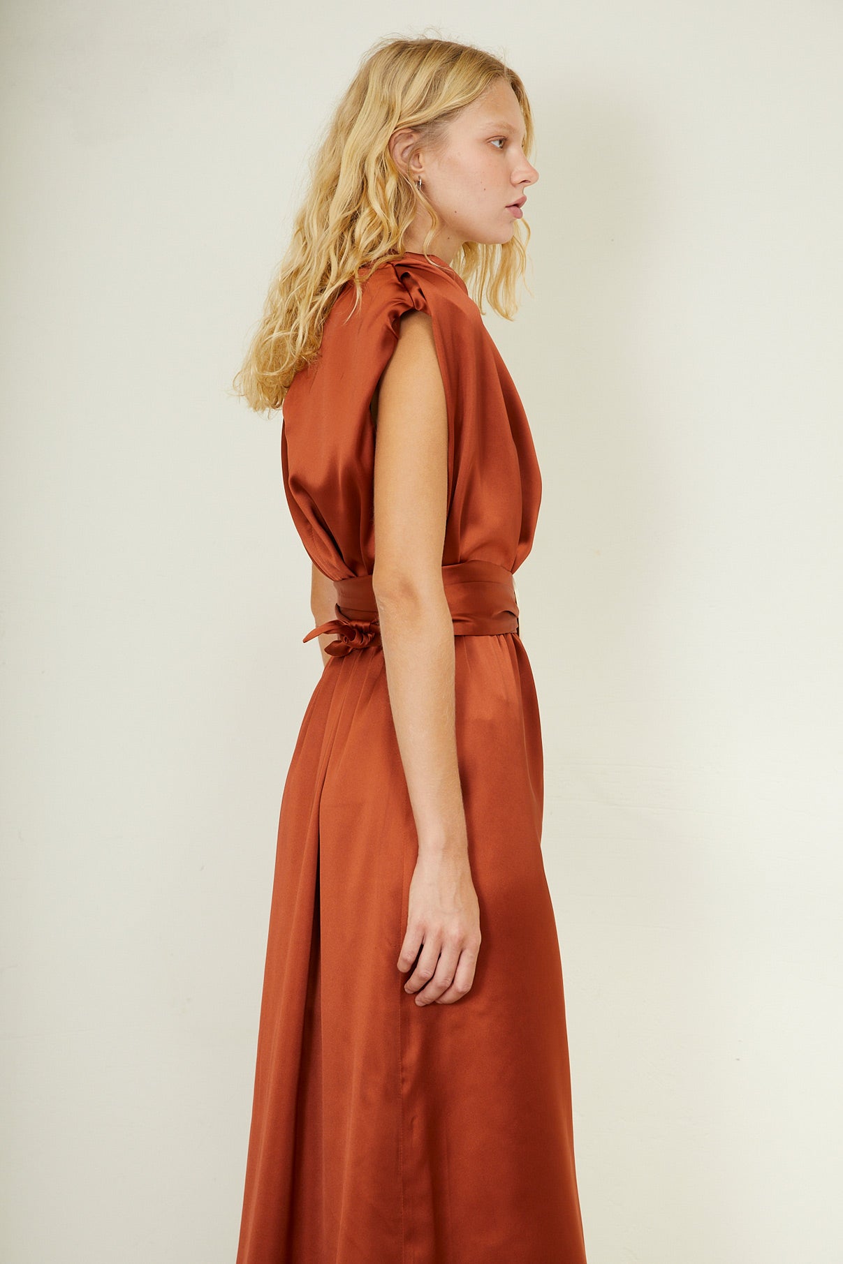 VESTIDO VAL SATEN TERRACOTA