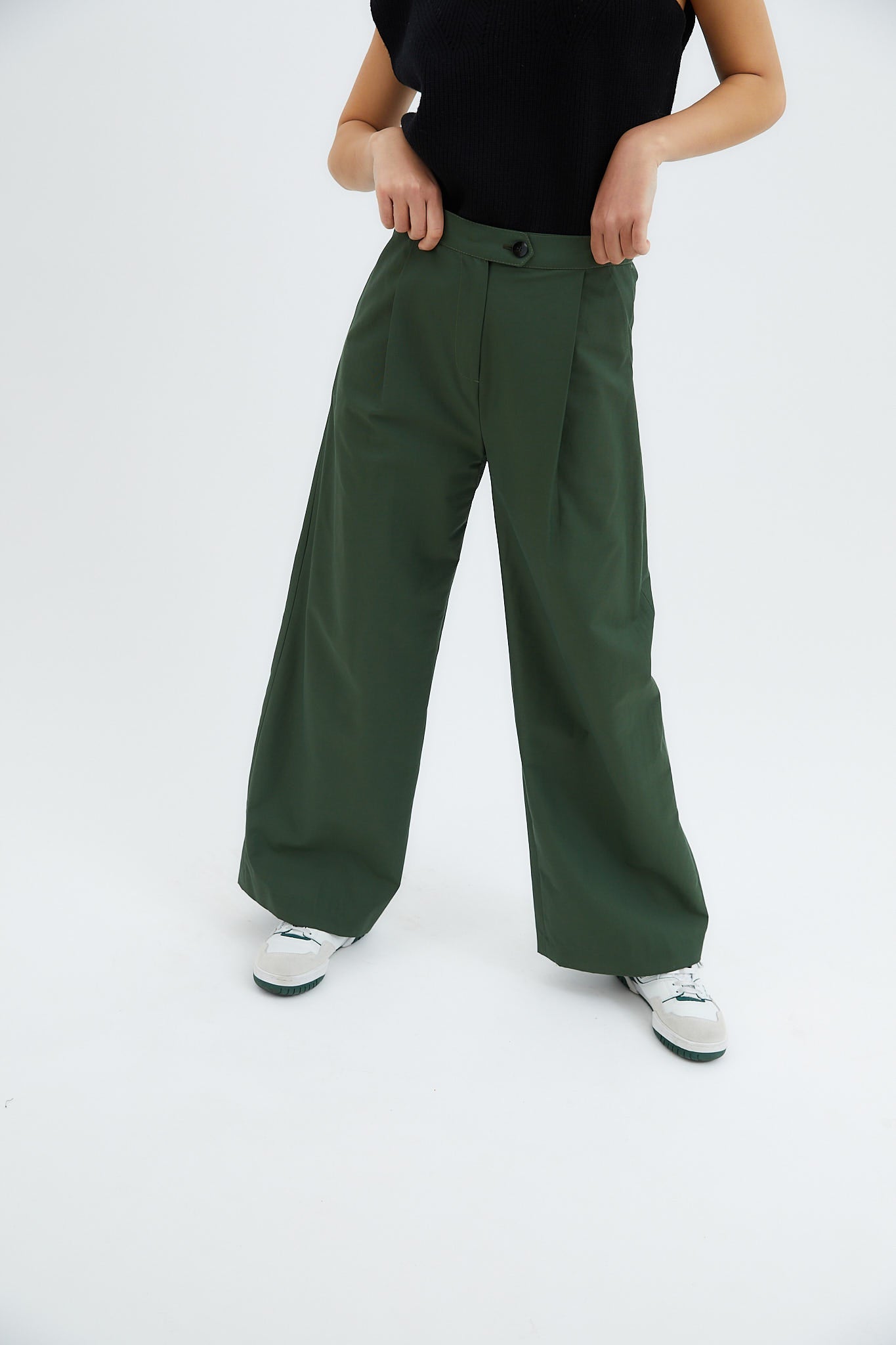 PANTALON WOODY GABARDINA VERDE