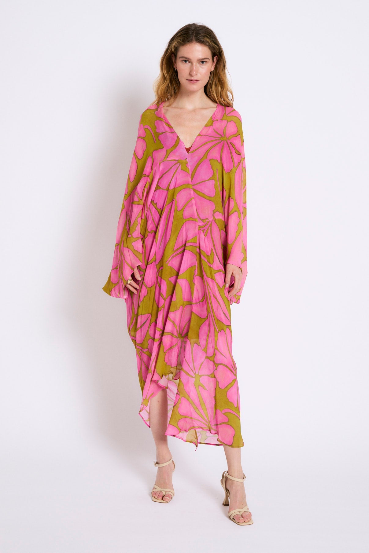 VERO FIJI STRAWBERRY DRESS
