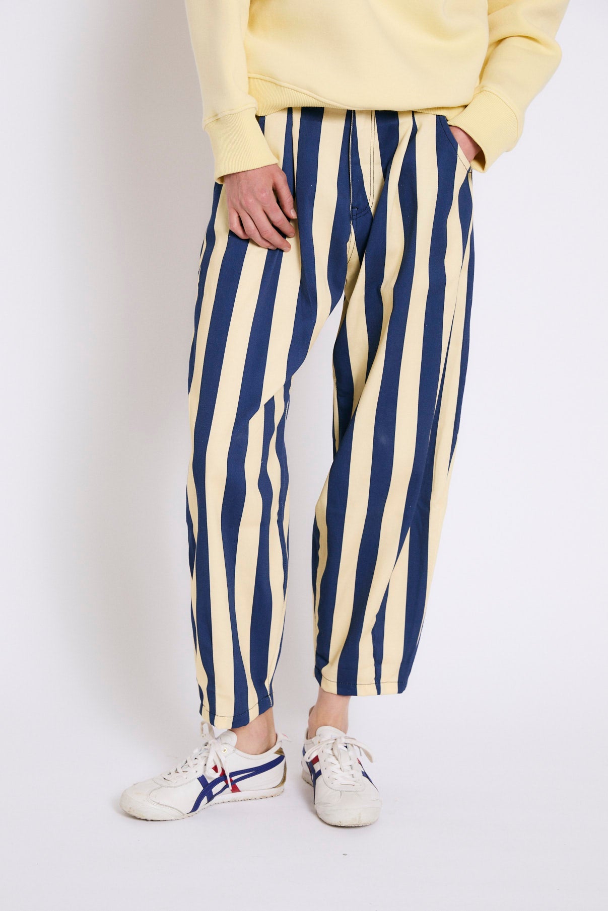BLUE STRIPED BOYFRIEND JEANS