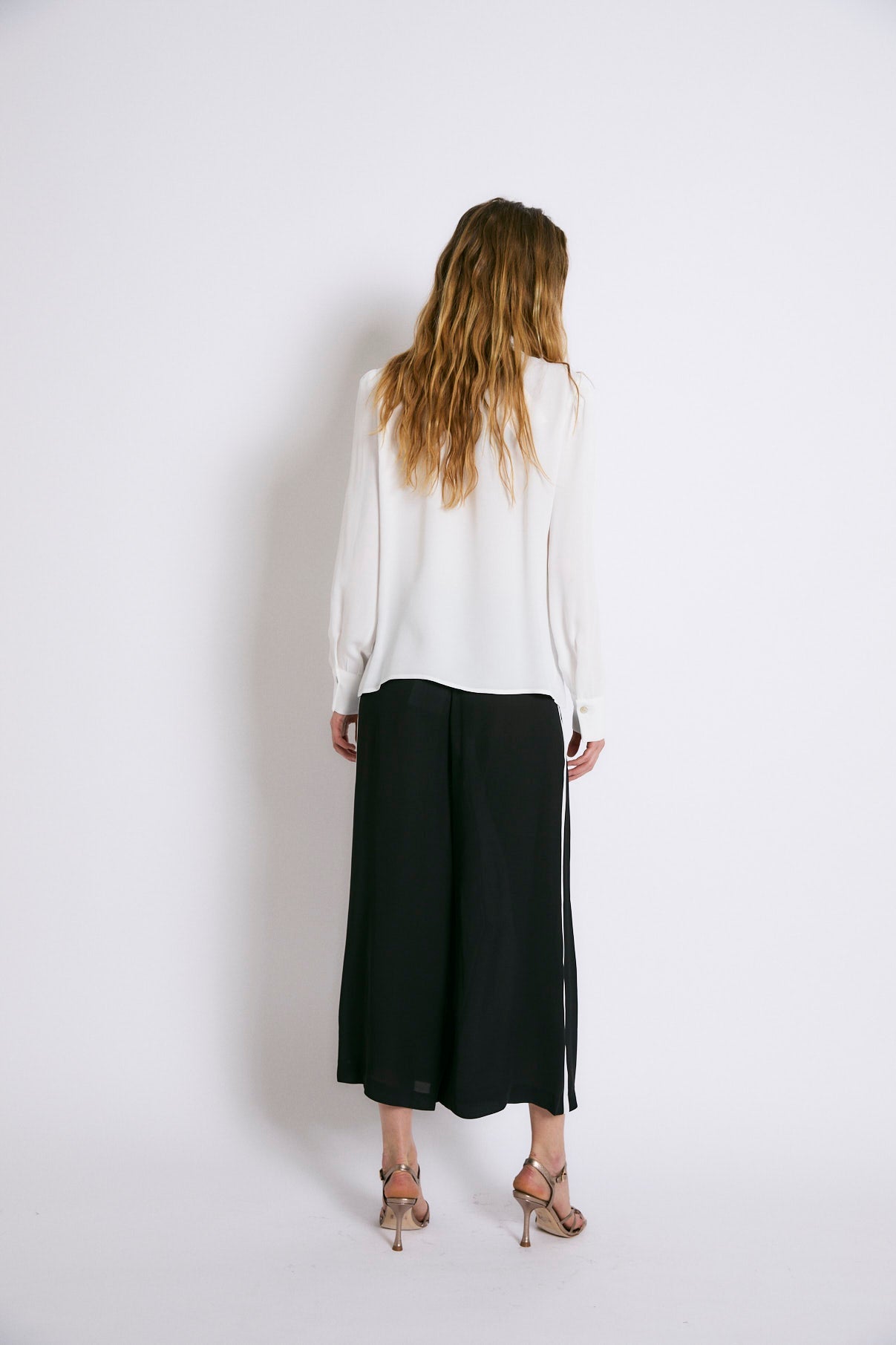BLUSA LAZO CRESPON CRUDO