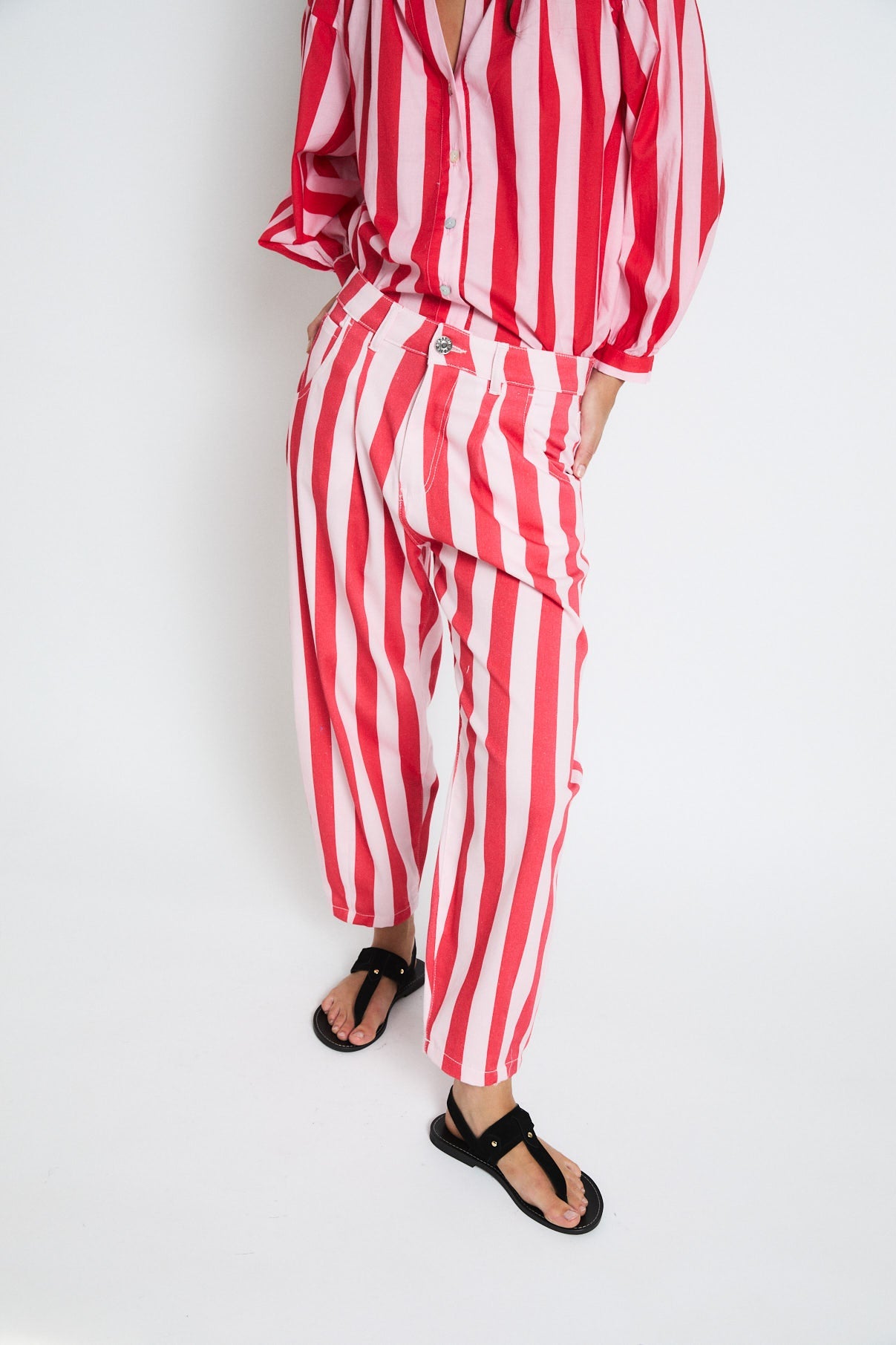 TOTAL LOOK VENICE BARRAS ROJO