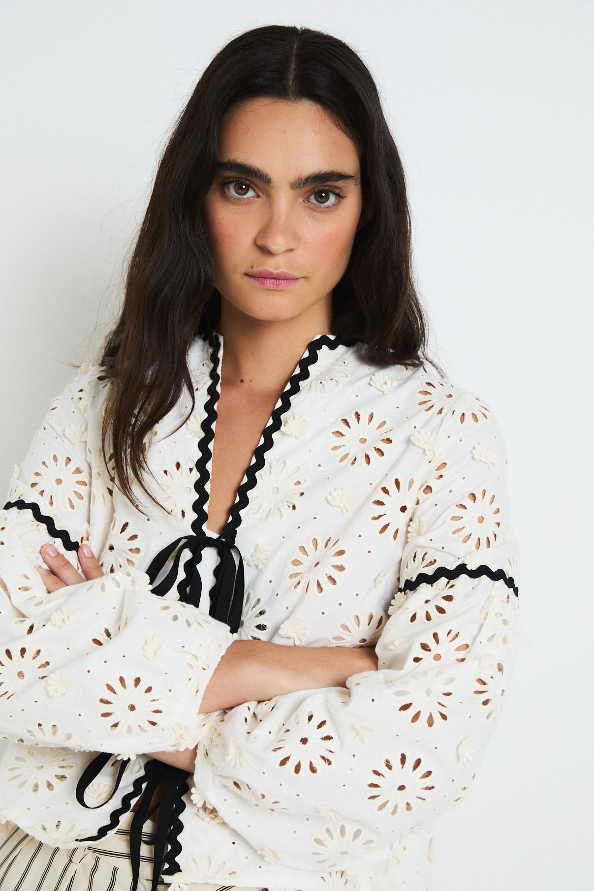 CRISTINA BLOUSE DIE-CUT ECRU