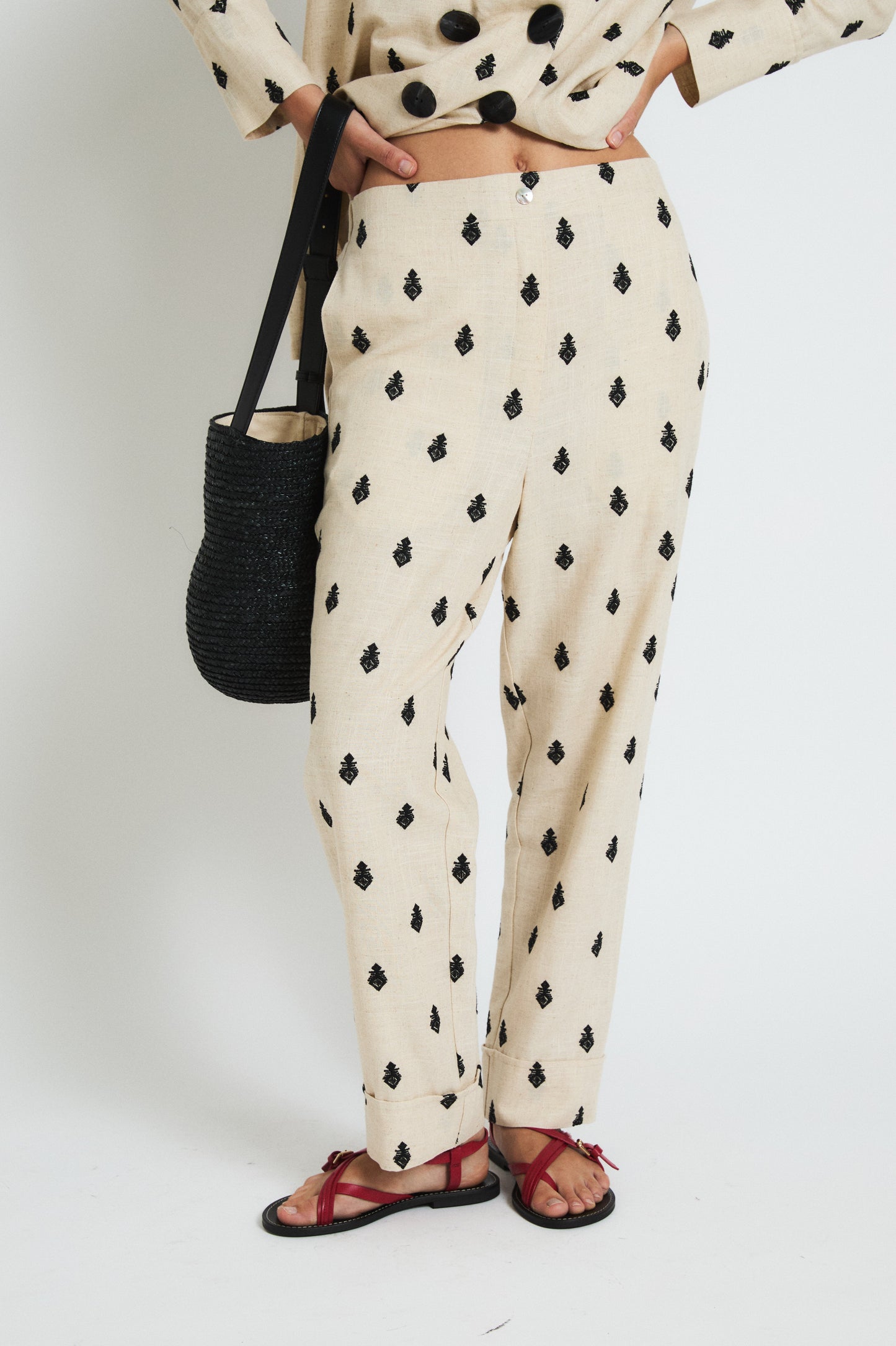 TOTAL LOOK ICON BORDADO BEIGE