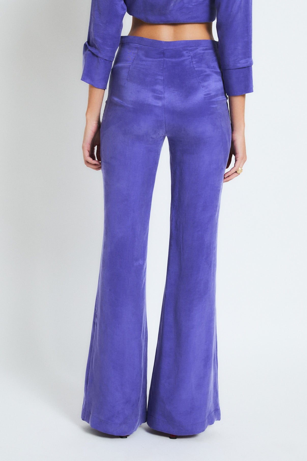 TOTAL LOOK CHINISKI CUPRO MORADO