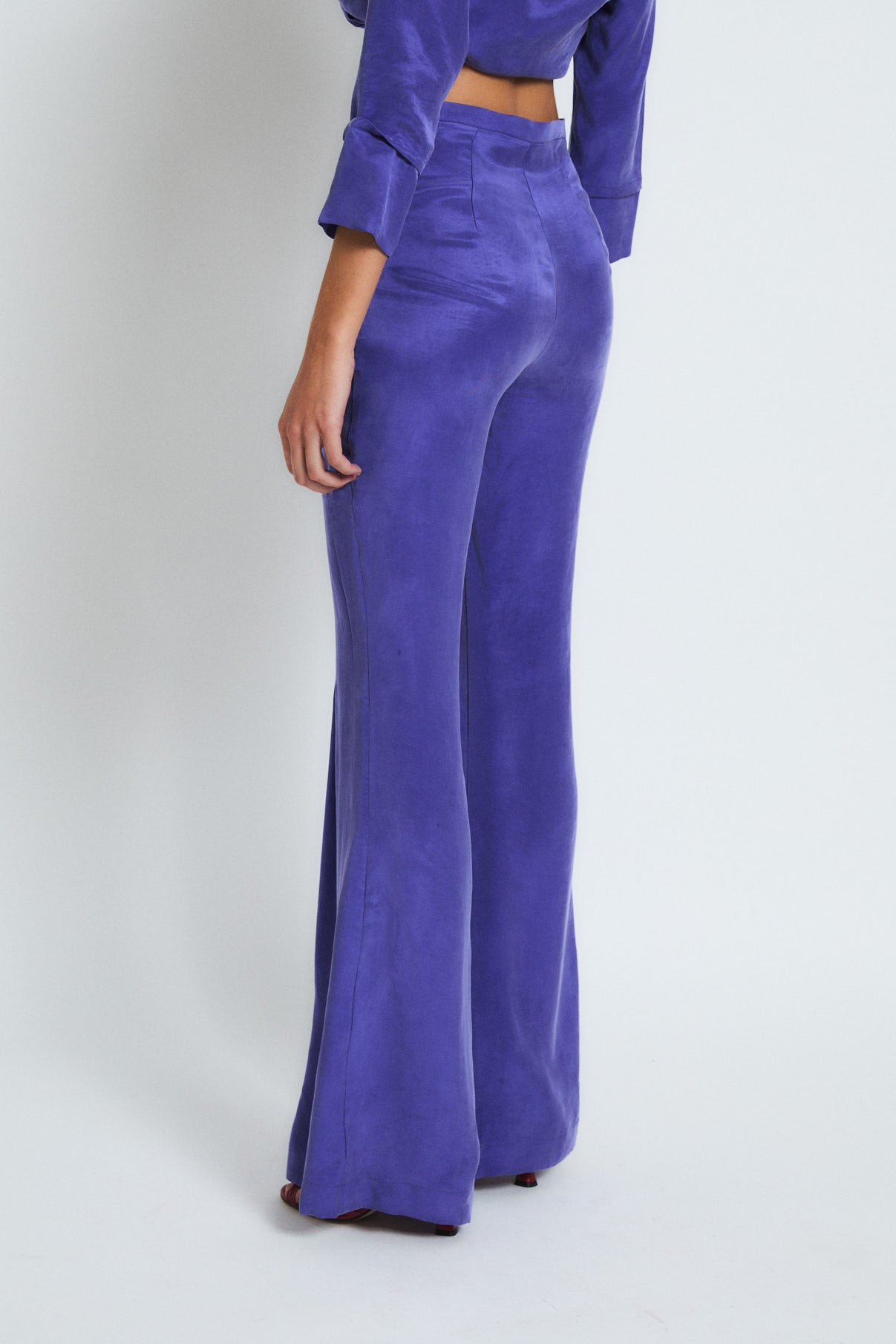 TOTAL LOOK ICON CUPRO MORADO