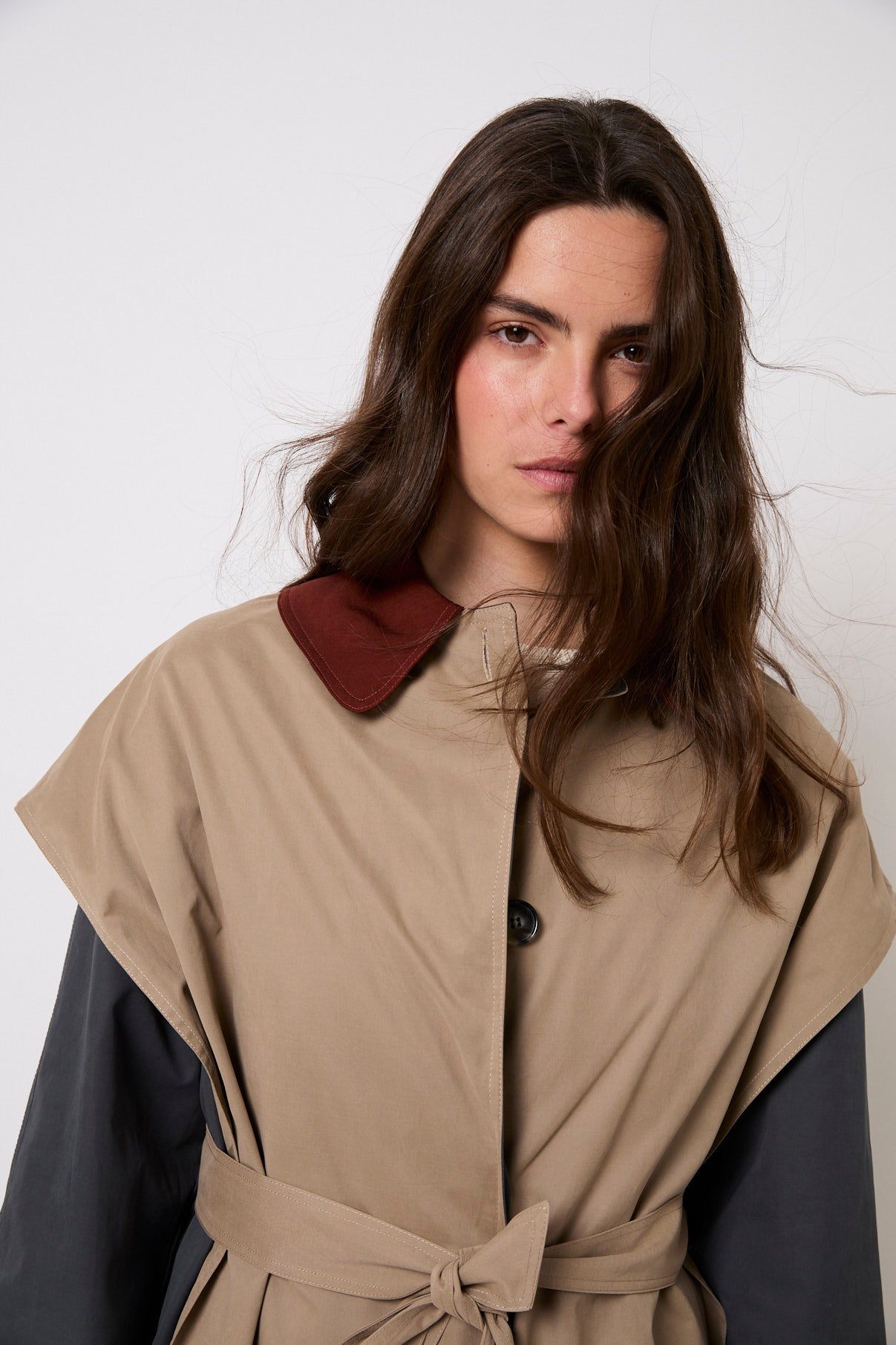 GABARDINA CAPA MIX TRINCHERAS TOPO