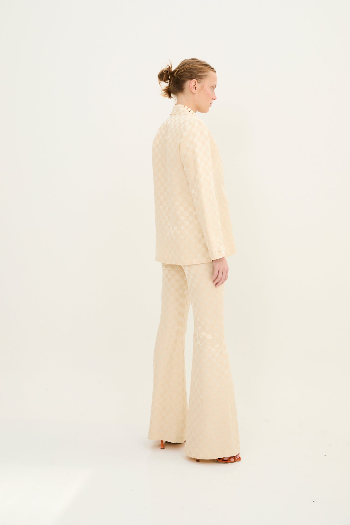 PANTALÓN PLIEGUE DAMA CREMA