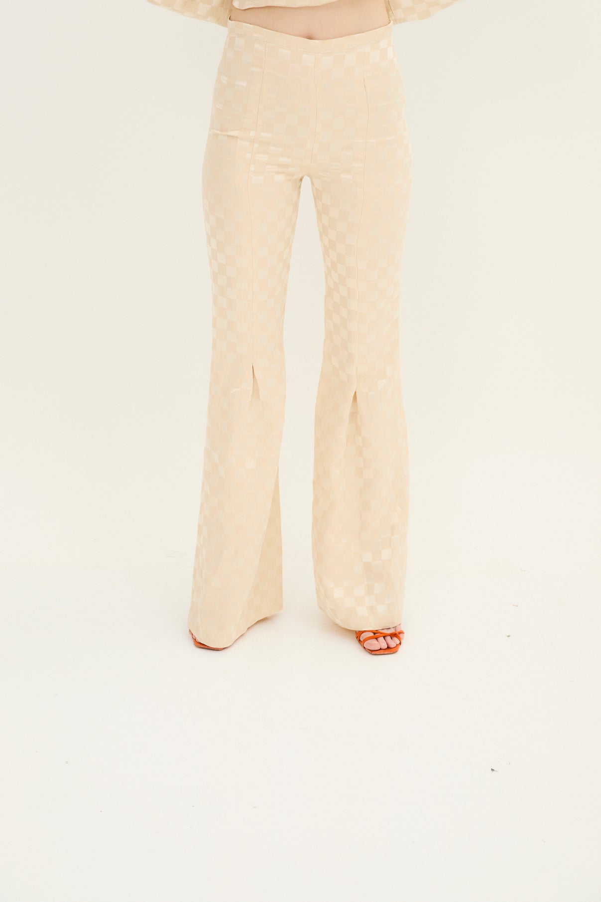 PANTALÓN PLIEGUE DAMA CREMA
