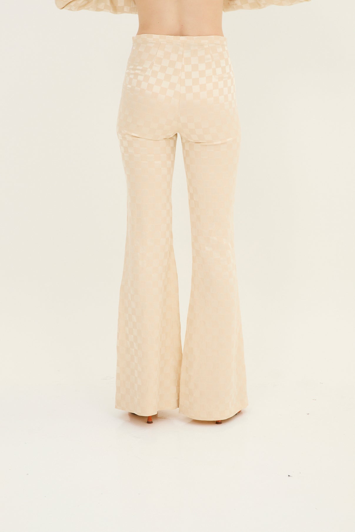 PANTALÓN PLIEGUE DAMA CREMA