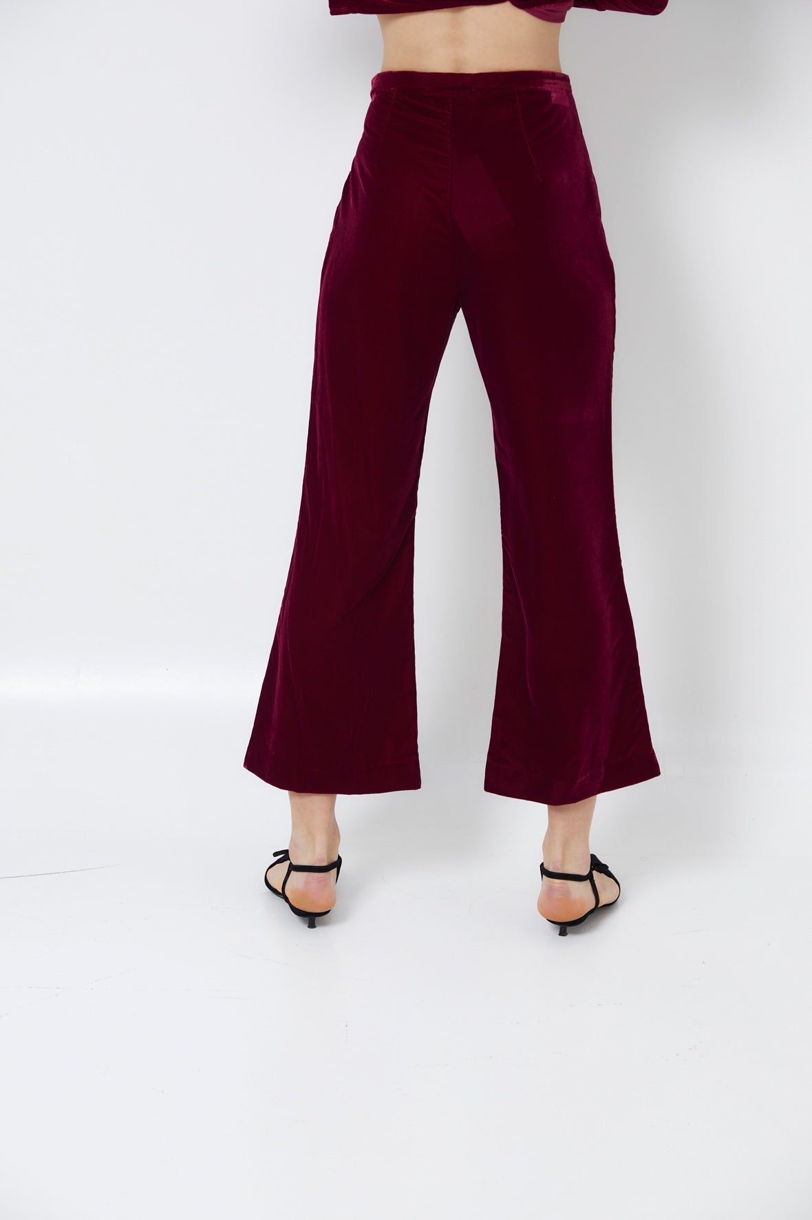 PANTALÓN CROP VELVET CIRUELA