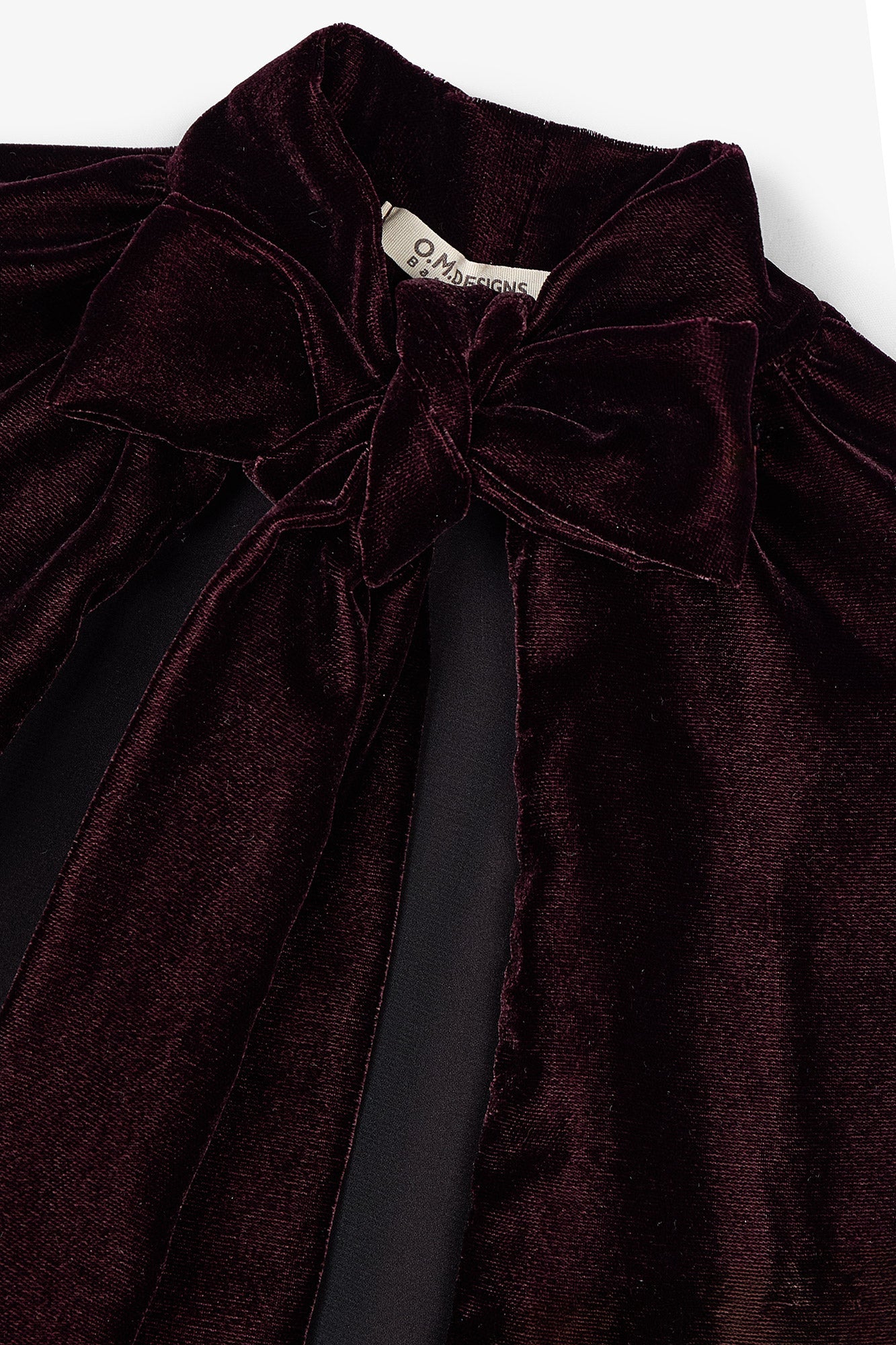 WINE VELVET BOWED CAPE