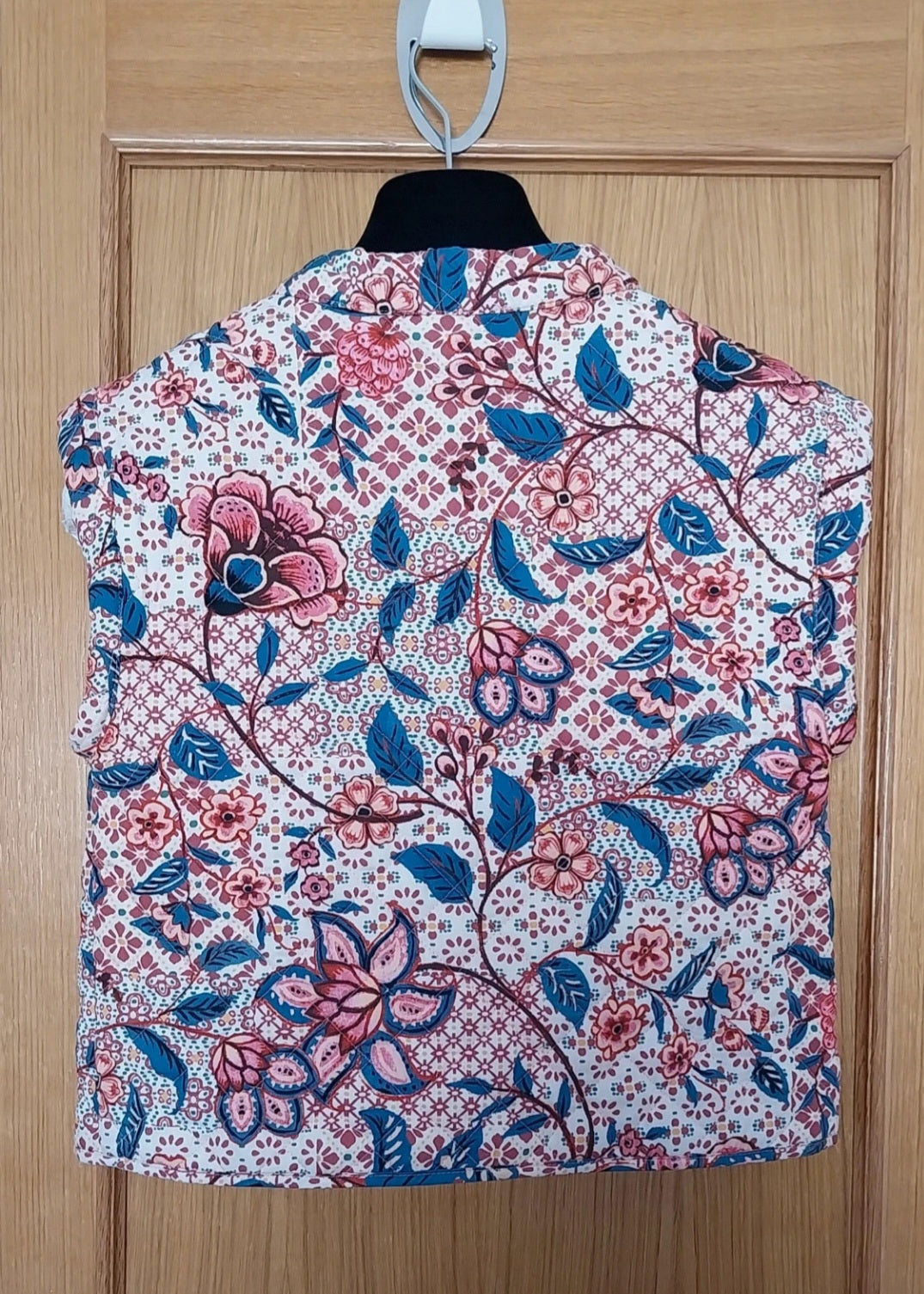 CHALECO JULIETA PATCH GUINDA