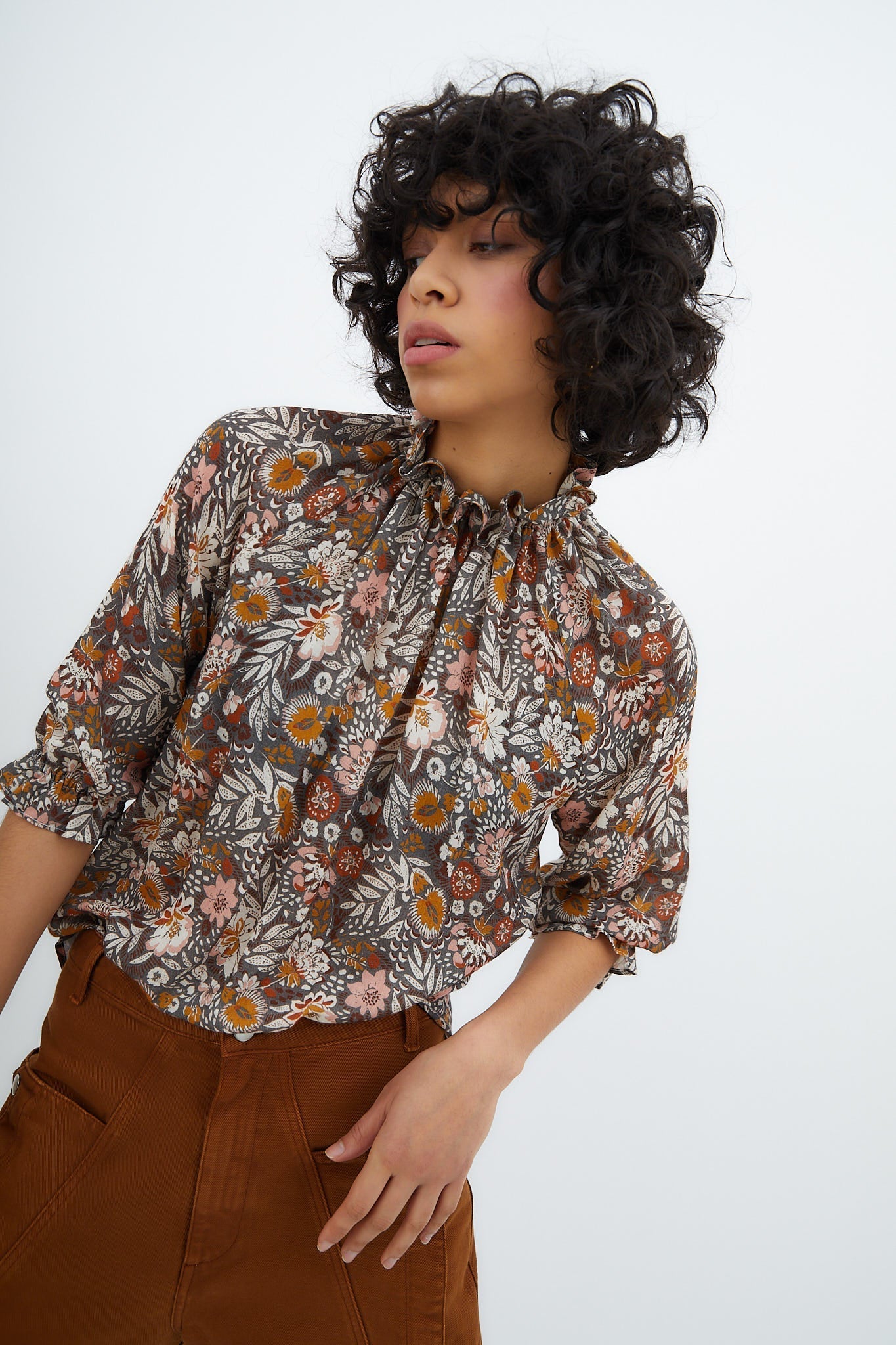 BLOUSE GOLA BALI FLOWER TOBACCO